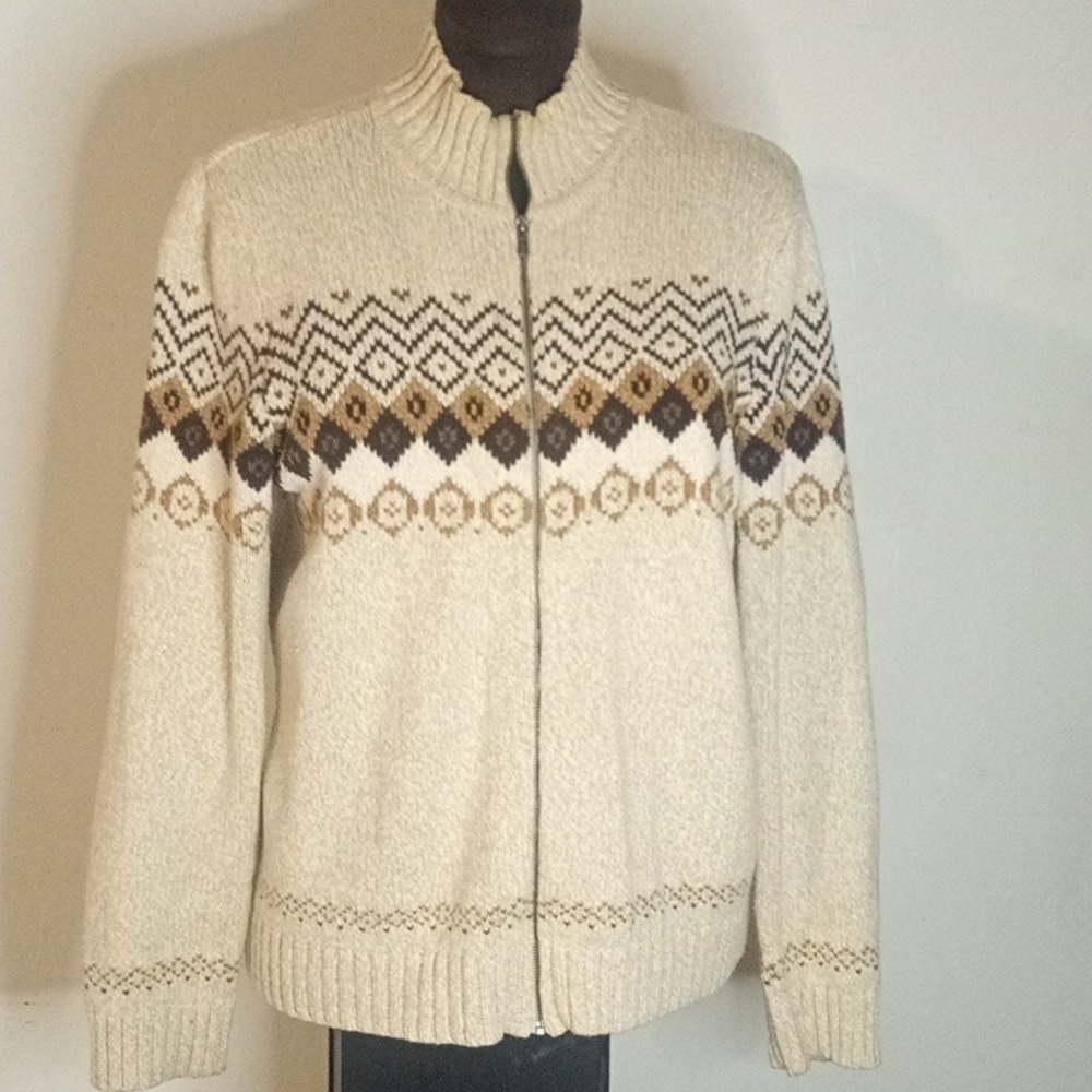 Liz Claiborne vintage front zipper sweater. (BMW)